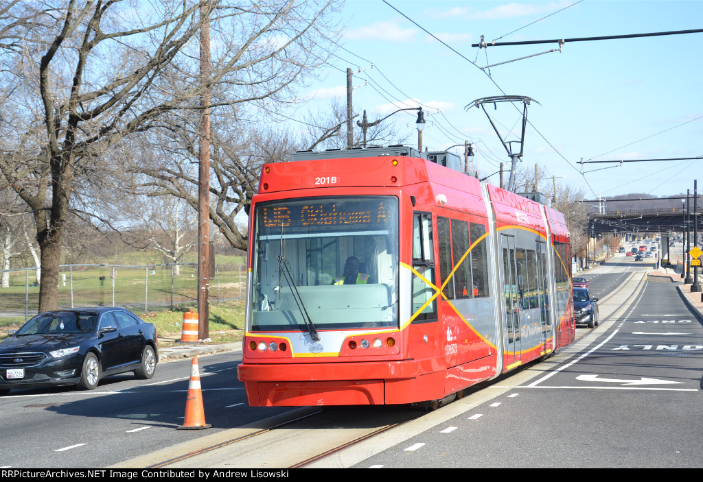 DC Streetcar 201